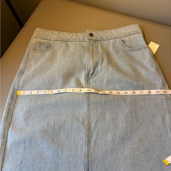 2/$20 NWT Velvet Heart Denim Paulina Midi Skirt in Large $28 - Picture 2 of 6